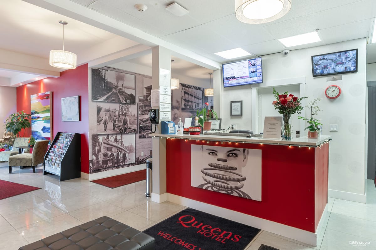 Queens Hotel — 4