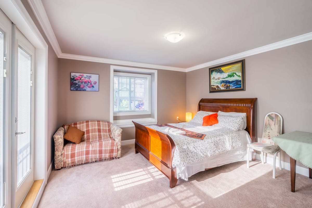 Vancouver Yuelai Guesthouse — 4