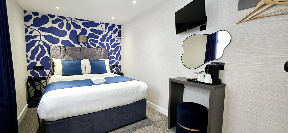 Mentone Hotel — 2