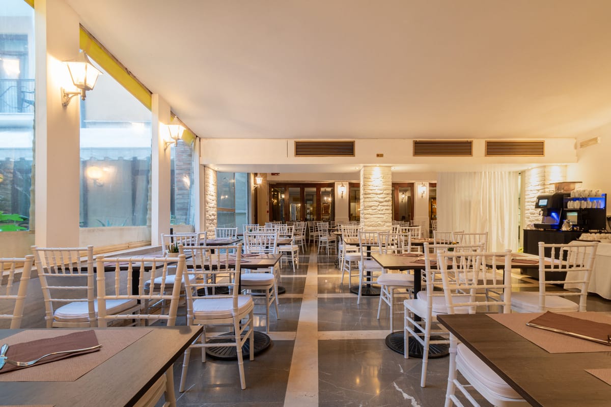 Hotel Amadeus — 1