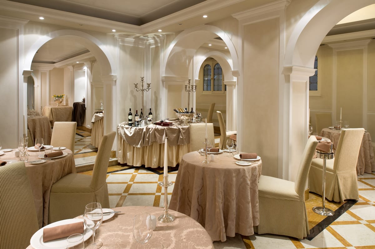 Hotel Carlton on the Grand Canal — 2