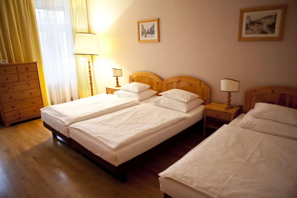 Hotel Caroline — 3