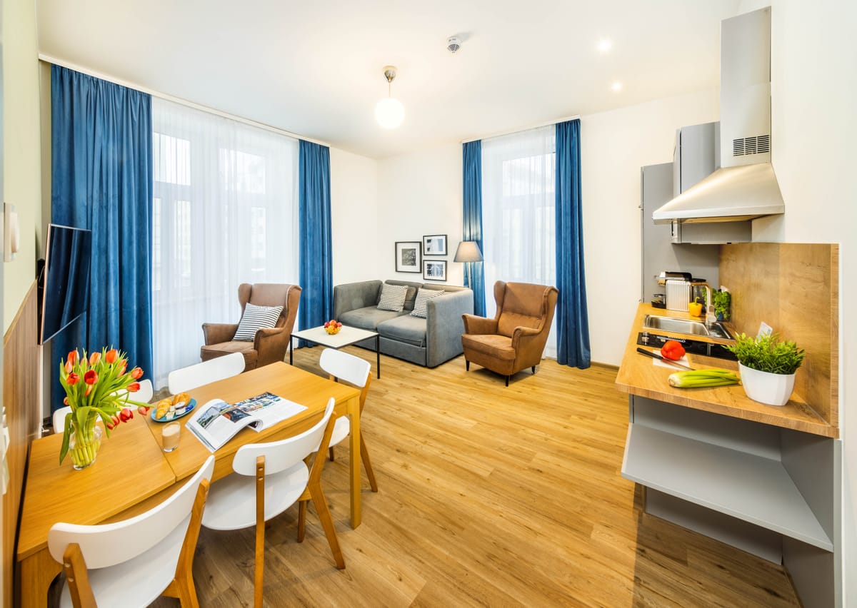 Jimmy's Apartments EMERALD — 1