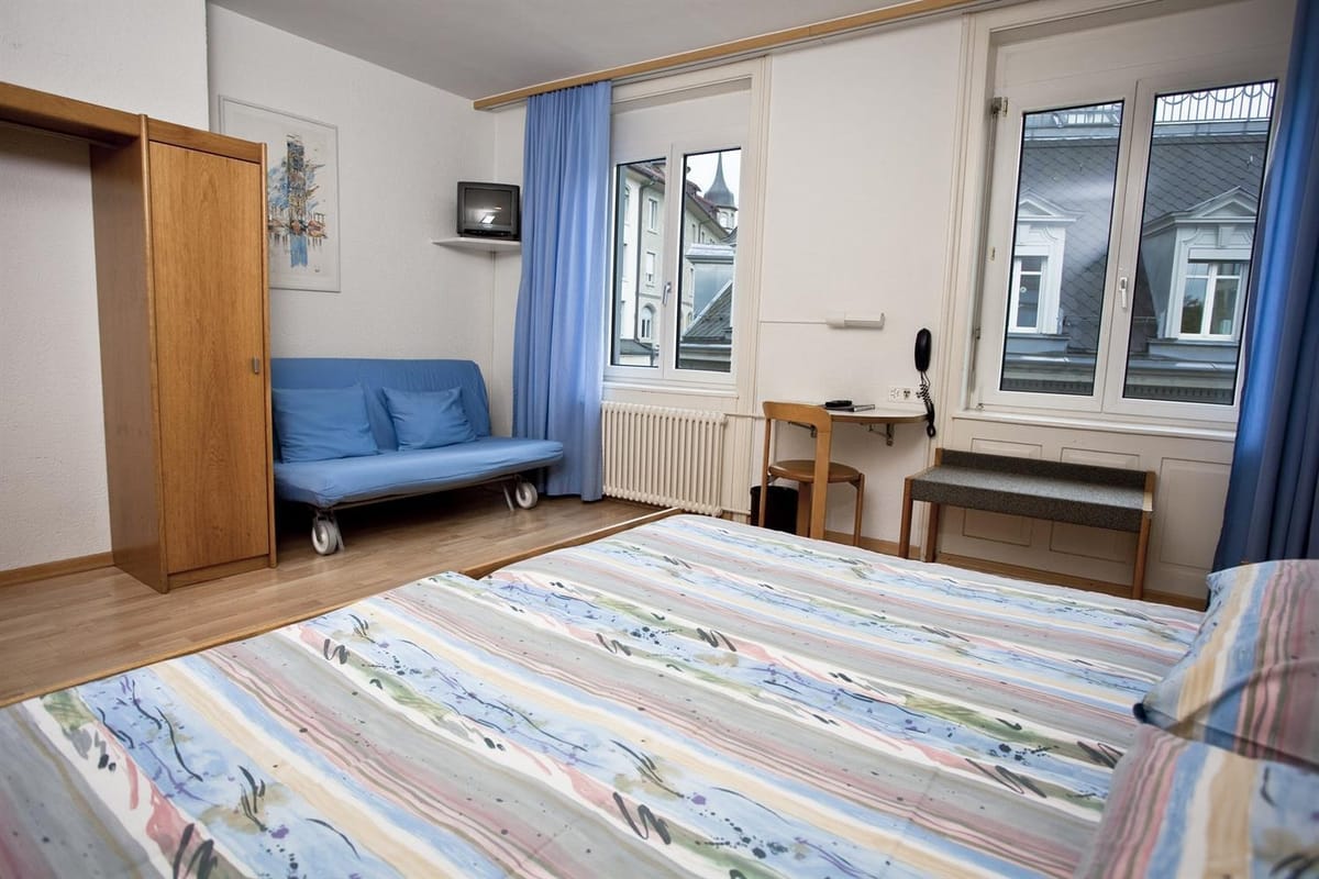 Hotel Bristol — 5