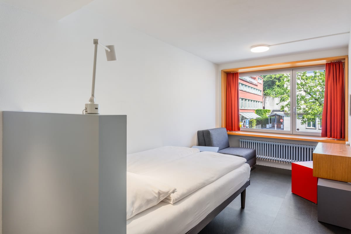 Hotel Marta - 1950’s architecture in Zurich’s vibrant old town, near main station — 3
